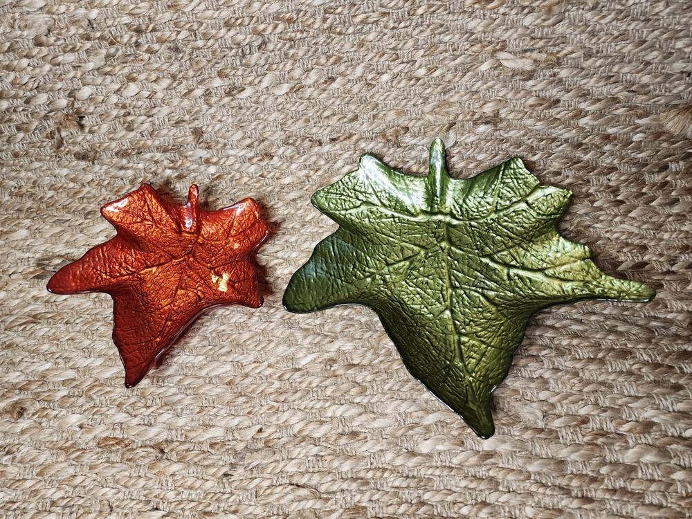 2 Autumn Fall Maple Glass Iridescent Green Red Decorative Candy Dish Trinket